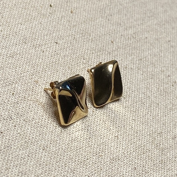 💛 10k Yellow Gold Square/Diamond Shape Wave Earrings - Picture 3 of 5